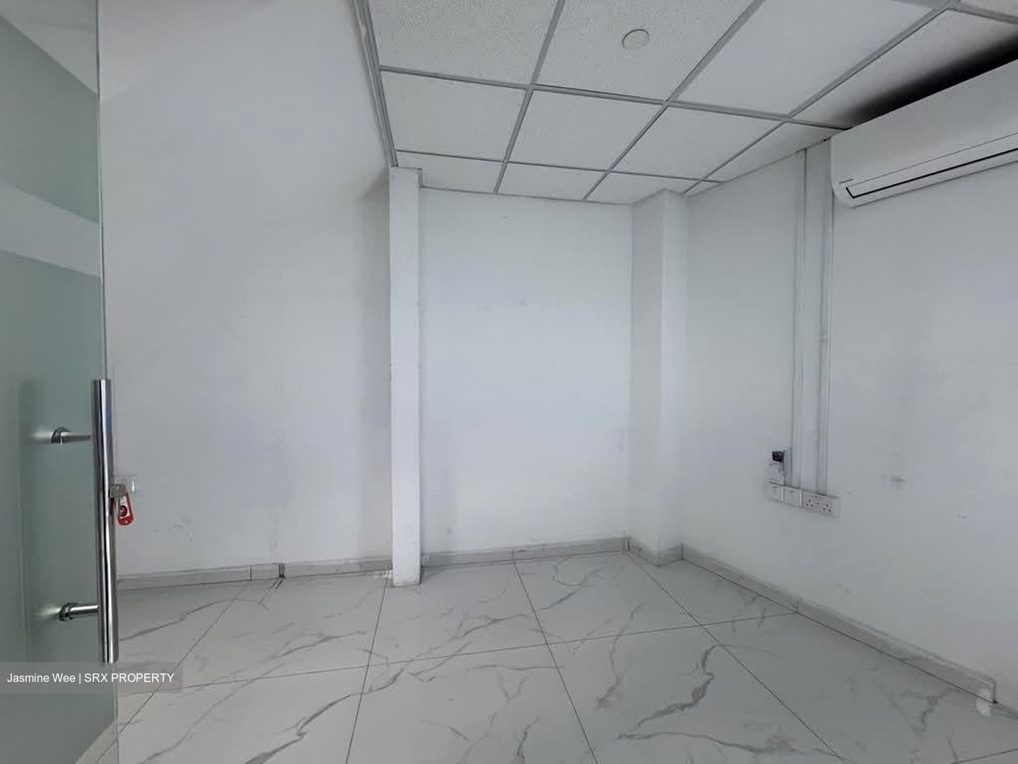 Tagore 8 (D26), Factory #582820651